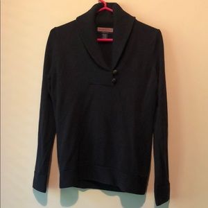 Vineyard Vines sweater